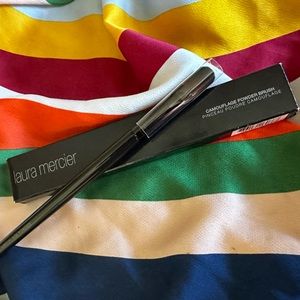 Laura Mercier camouflage powder brush